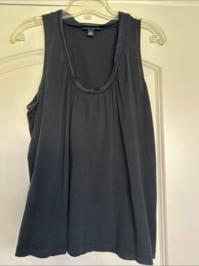 Banana Republic Black Sleeveless Scoop Neck Women's Tank Top • L